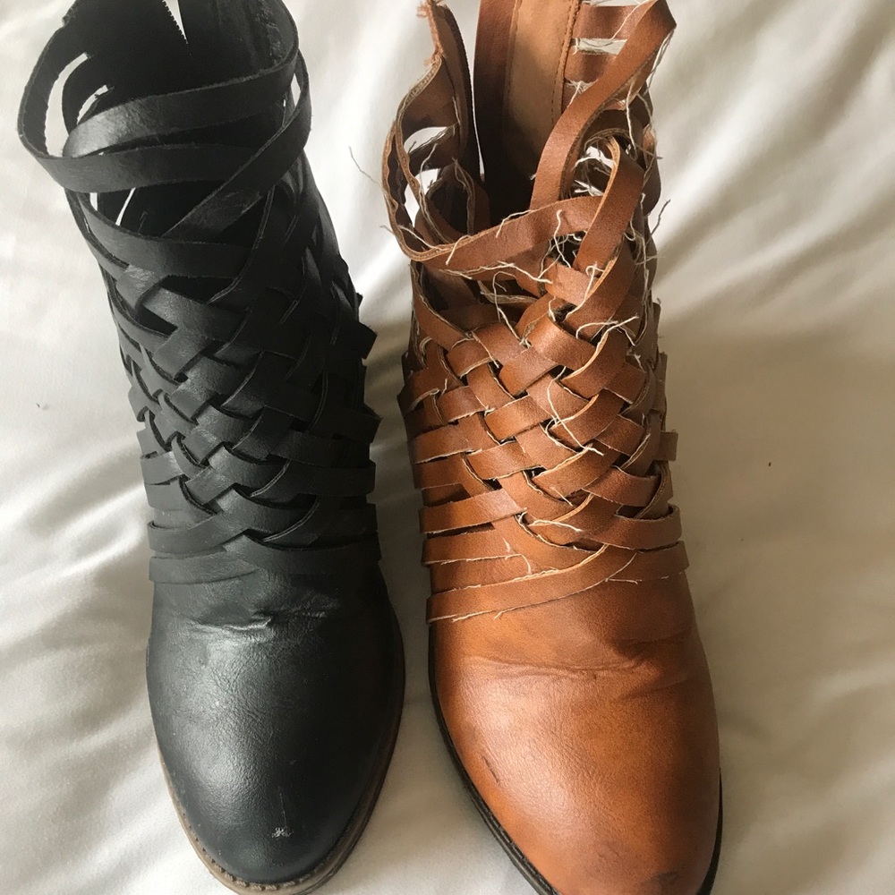 BOOTIES